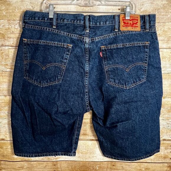 LEVI'S 505 REGULAR STRAIGHT FIT CASUAL CLASSIC EVERYDAY WEAR DENIM SHORTS SZ. 42 - Picture 2 of 5